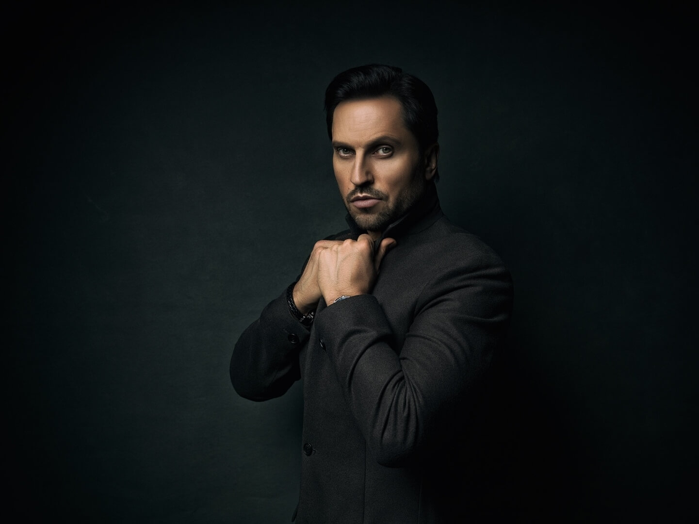 Артур Пирожков